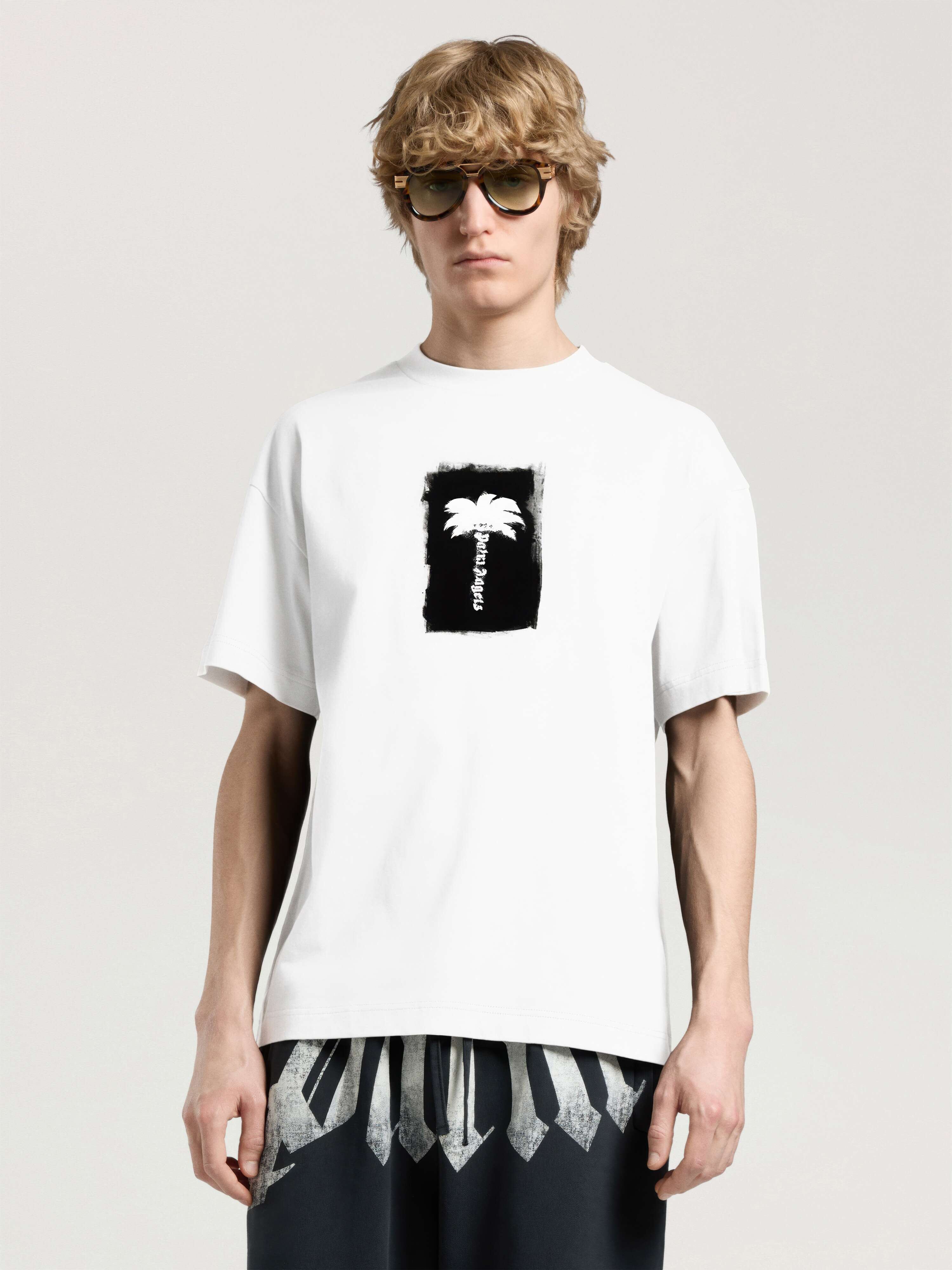 Brushed Palm Tree Regular T-Shirt PALM ANGELS Brushed Palm Tree Regular T-Shirt OFF WHITE - BLACK PAMAA01W26JR19