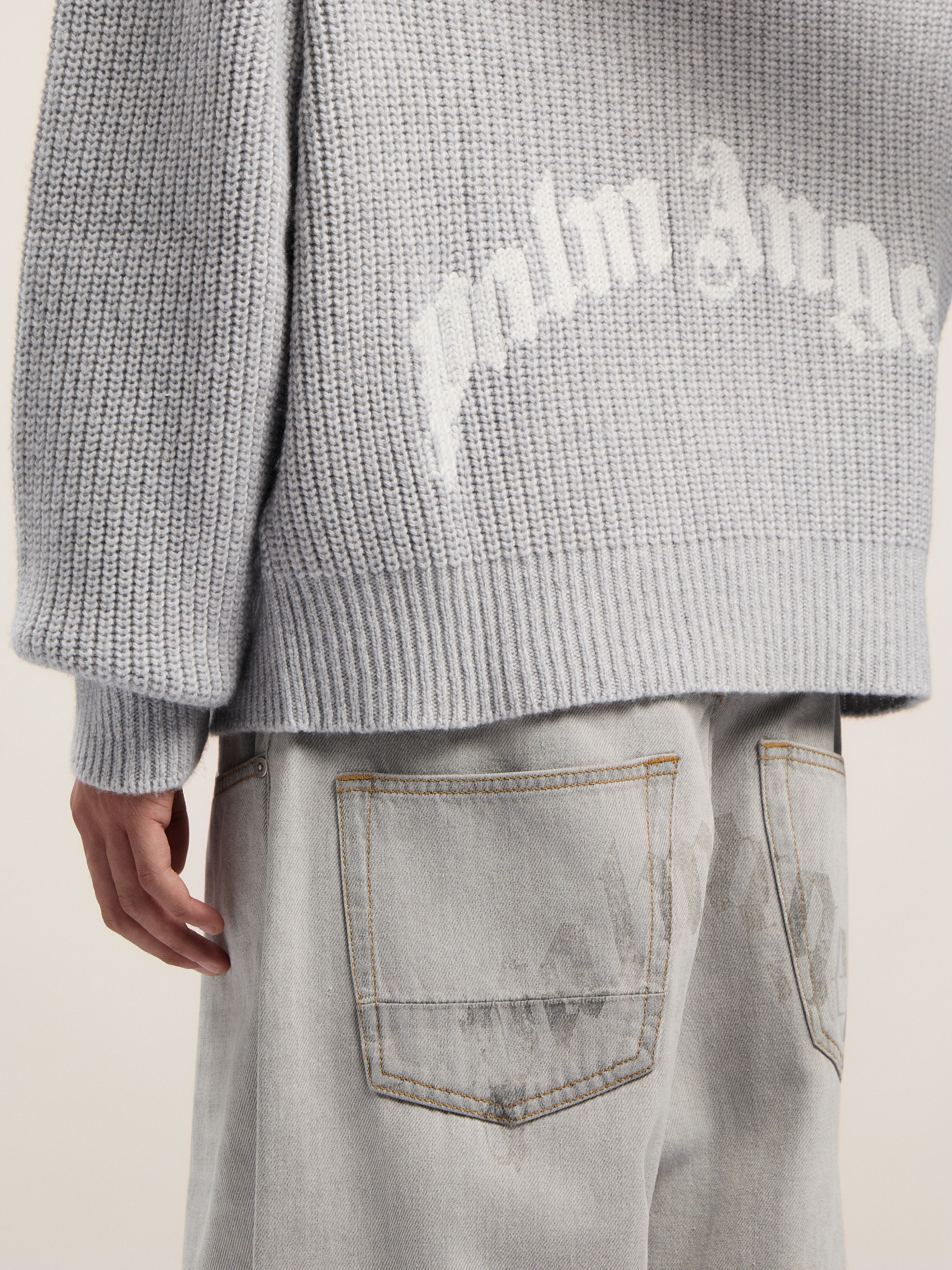 PALM ANGELS Curved Logo Rib Knit Hoodie GREY MELANGE - OFF WHITE PMHU025F25KNI001