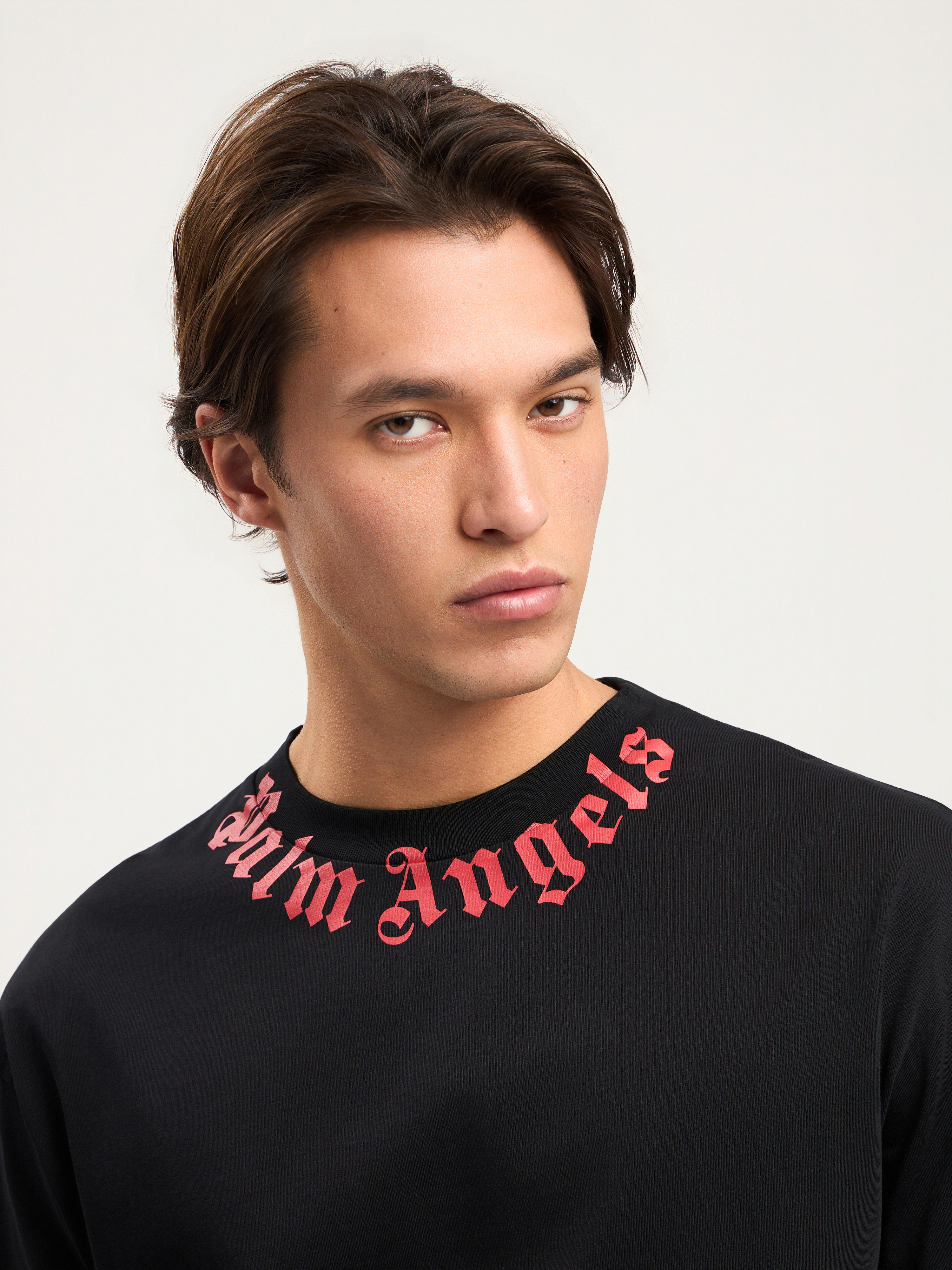 Palm Angels Men Black Neck Logo T-shirt, Xs Luxury T-shirts For Men Darveys